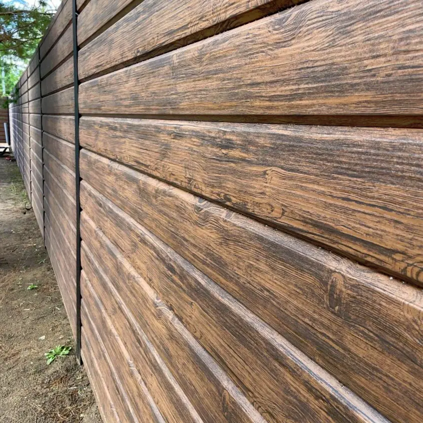 Фото 6 забор из металлосайдинга Евро-Брус под брус Темный Каштан 3D Принтек